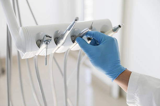 Professional Emergency Dentist technician working in Falls Church, VA